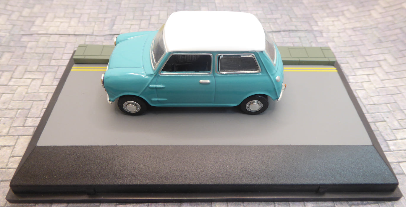 OXFORD DIECAST MIN020 Mini - You Have Been Nicked Oxford Gift 1:43 Scale Modell on the plinth.