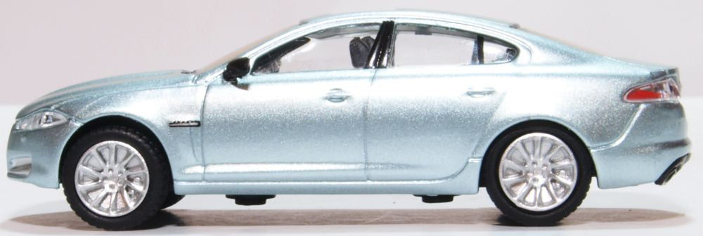 Oxford Diecast Jaguar XF Crystal Blue 76XF006