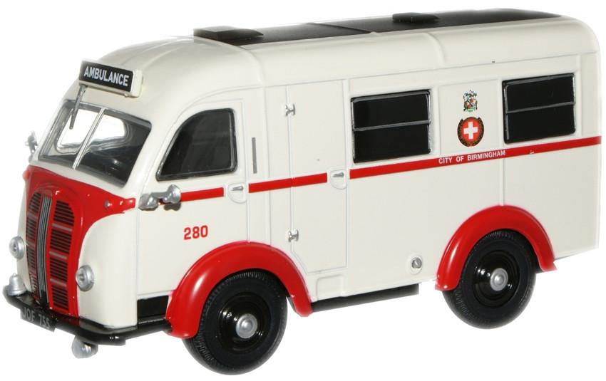 OXFORD DIECAST AK008 Birmingham K8 Welfarer Ambulance 1:43 Scale Model Ambulance Theme