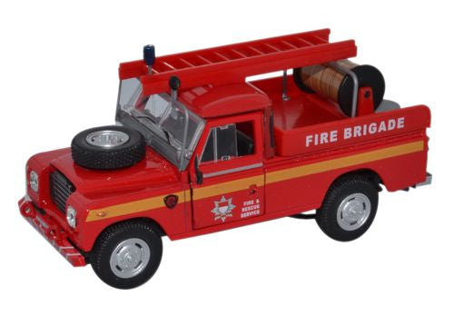 Cararama Fire Land Rover Series III - 1:43 Scale CRLAND3FIRE