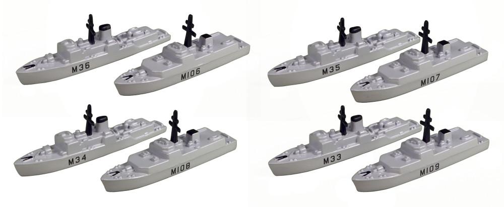 TRIANG TR1S760 RN Minesweeper Set_4 Triang 1:1200 Scale Model Navy Theme