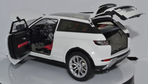 GT AUTOS Land Rover Evoque White - 1:18 Scale