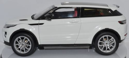 GT AUTOS Land Rover Evoque White - 1:18 Scale
