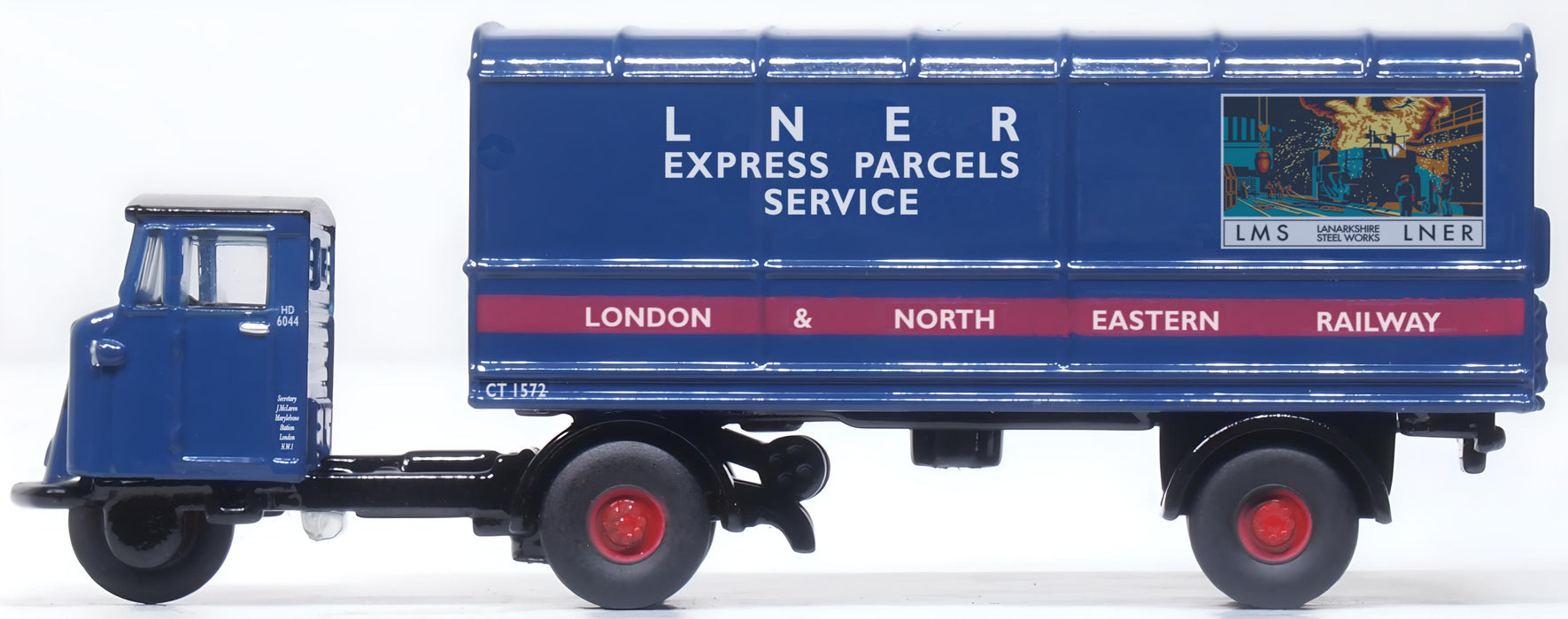 Oxford Diecast Scale  Scammell Mechanical Horse Van Trailer LNER - 1:120 (TT) scale left