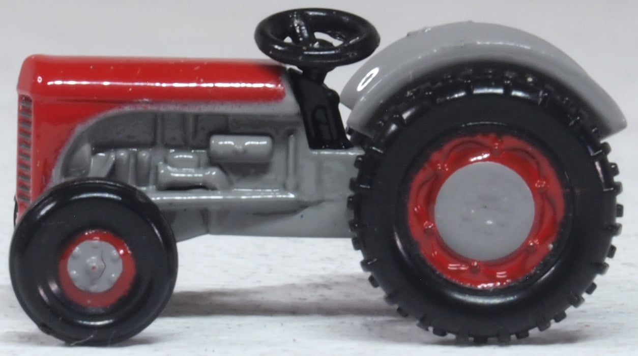 Oxford Diecast Ferguson TEA Red 1:120