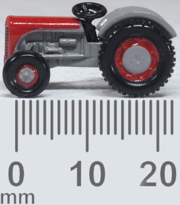 Oxford Diecast Ferguson TEA Red 1:120