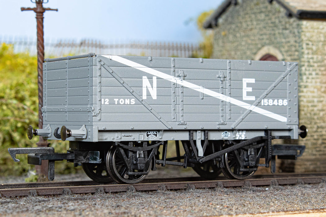 Oxford Rail 7 Plank Mineral Wagon NE158646