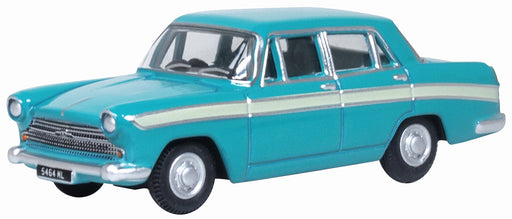 Oxford Diecast 76ACF006 Austin Cambridge Fern Green and Snowberry White 1:76 scale model.