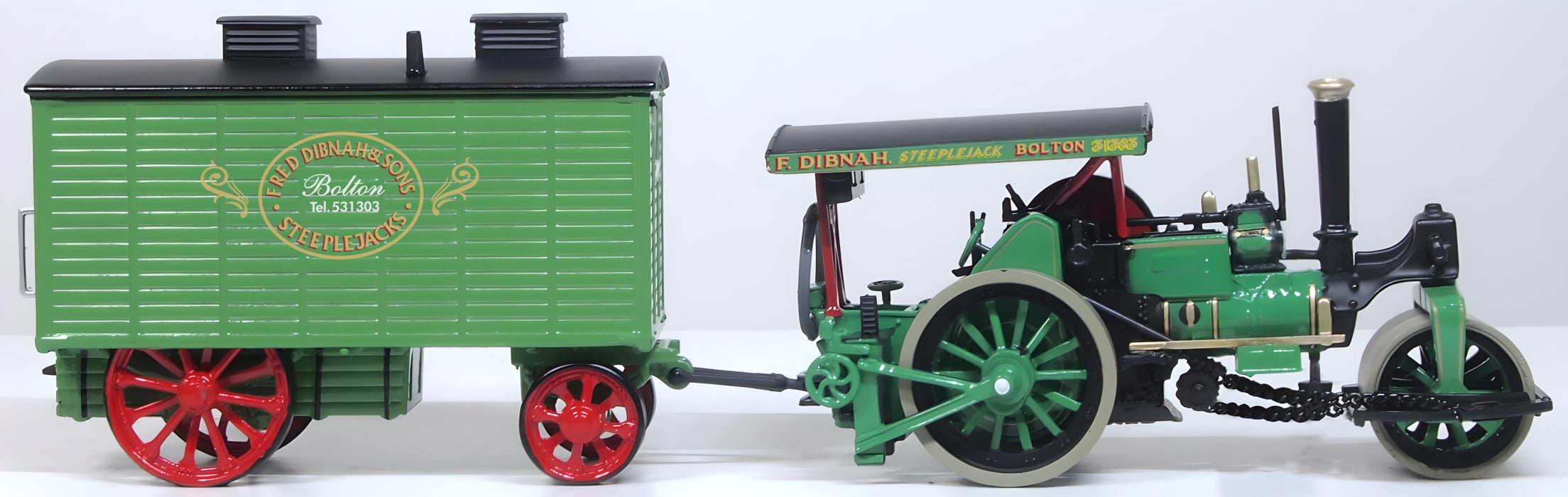 Oxford Diecast Fred Dibnah Aveling & Porter Road Roller (Betsy)  & Wagon 1:76 Scale