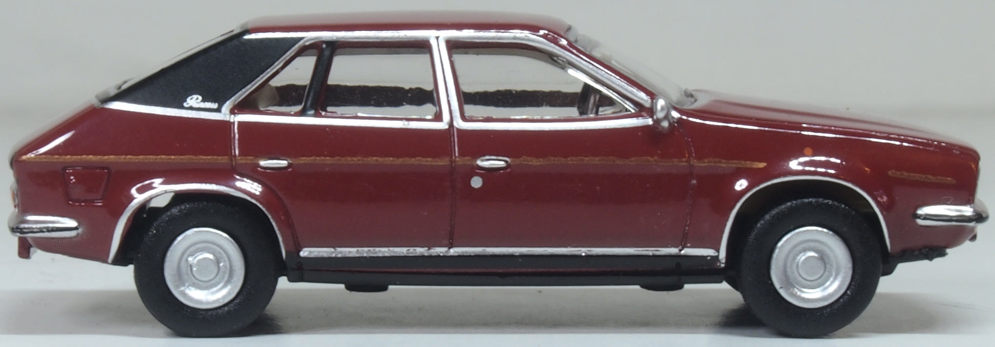 Oxford Diecast BL Princess Carmine 1:76