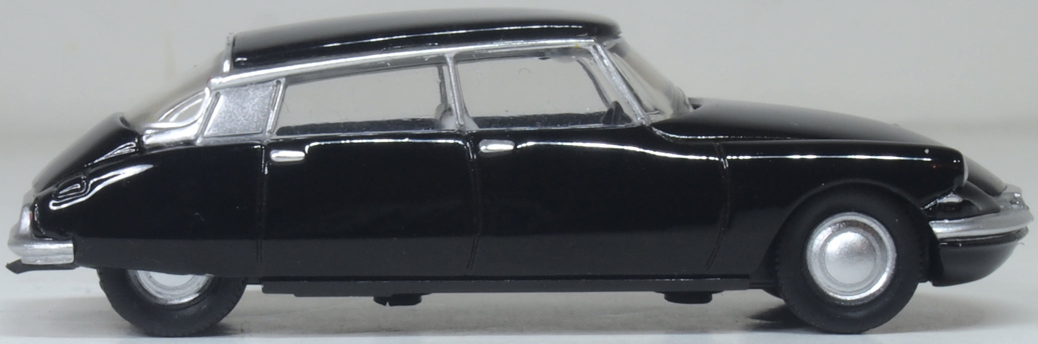Oxford Diecast Citroen DS19 Black 1:76
