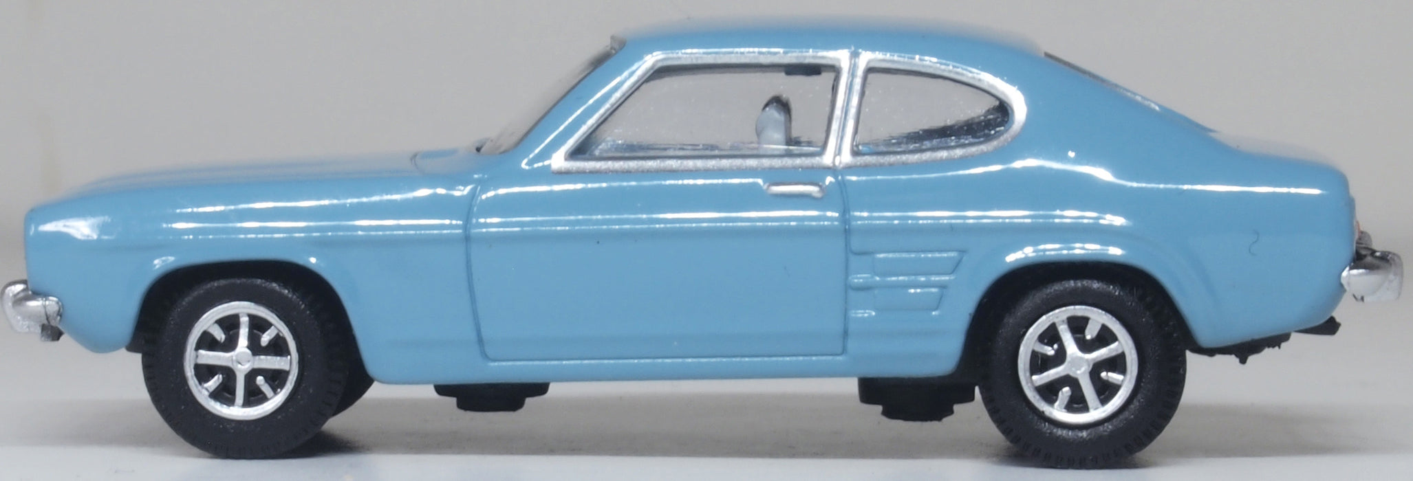 Oxford Diecast Ford Capri MK1 Light Blue/Nevilles Car (Auf W) 1:76