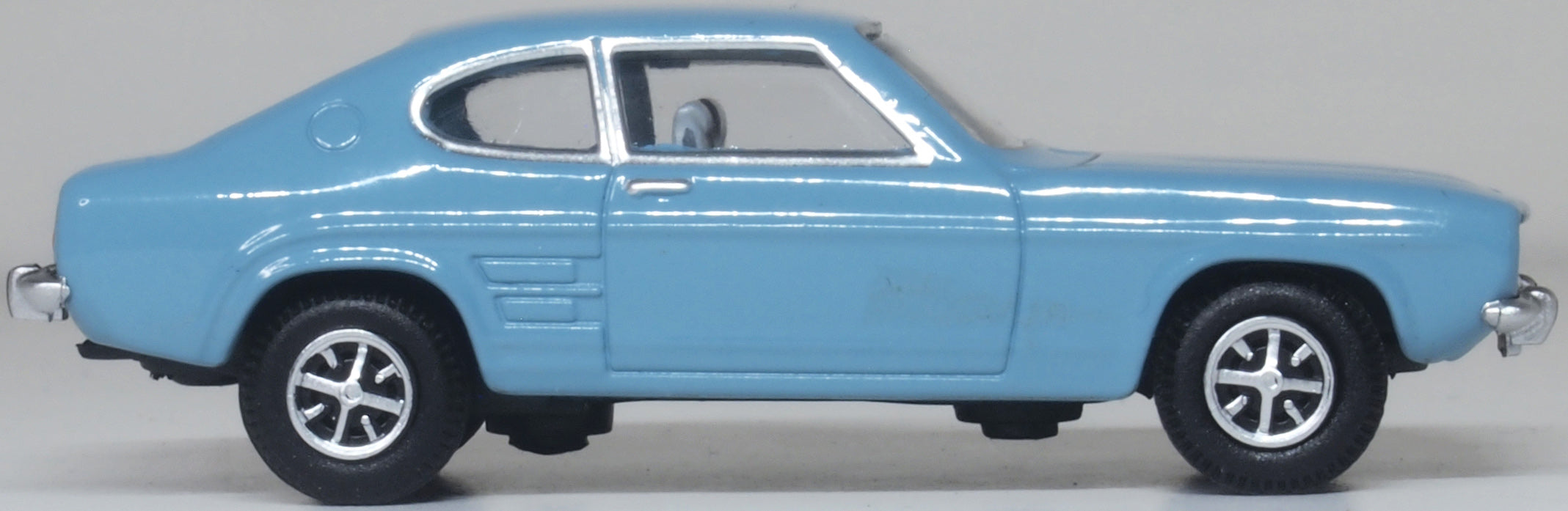 Oxford Diecast Ford Capri MK1 Light Blue/Nevilles Car (Auf W) 1:76