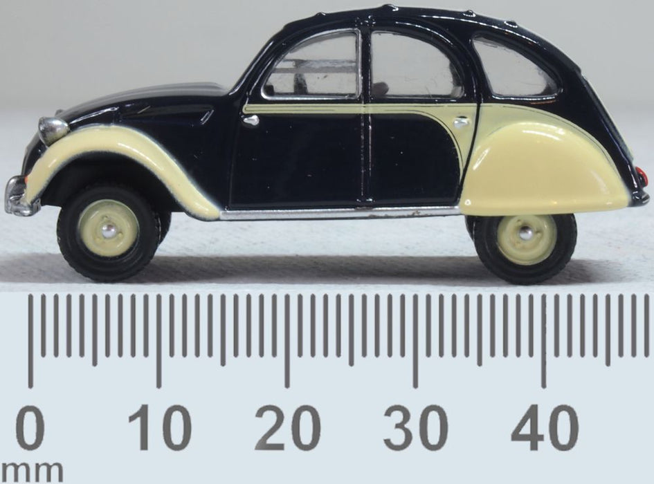 Oxford Diecast Citroen 2CV Dolly Blueberries & Cream  1:76