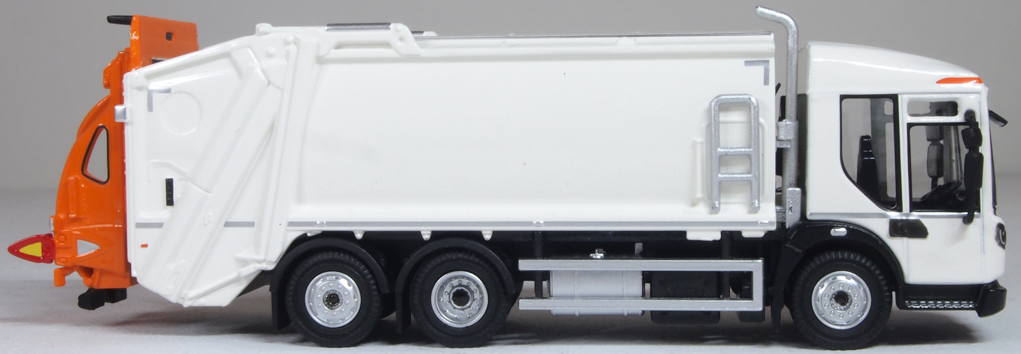 Oxford Diecast Dennis Eagle Refuse Truck White 1:76