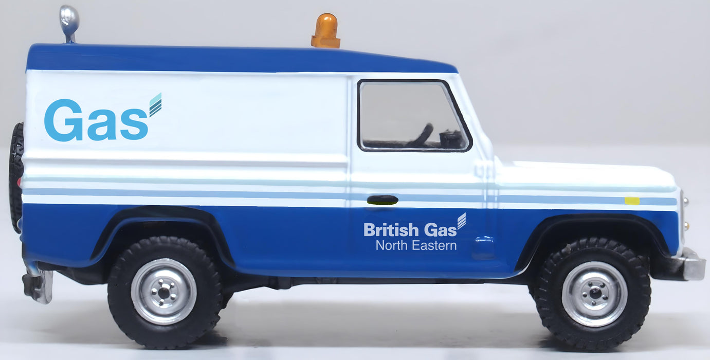 Oxford Diecast 1:76 Scale OO 76DEF019 British Gas Land Rover Defender LWB Station Wagon Right