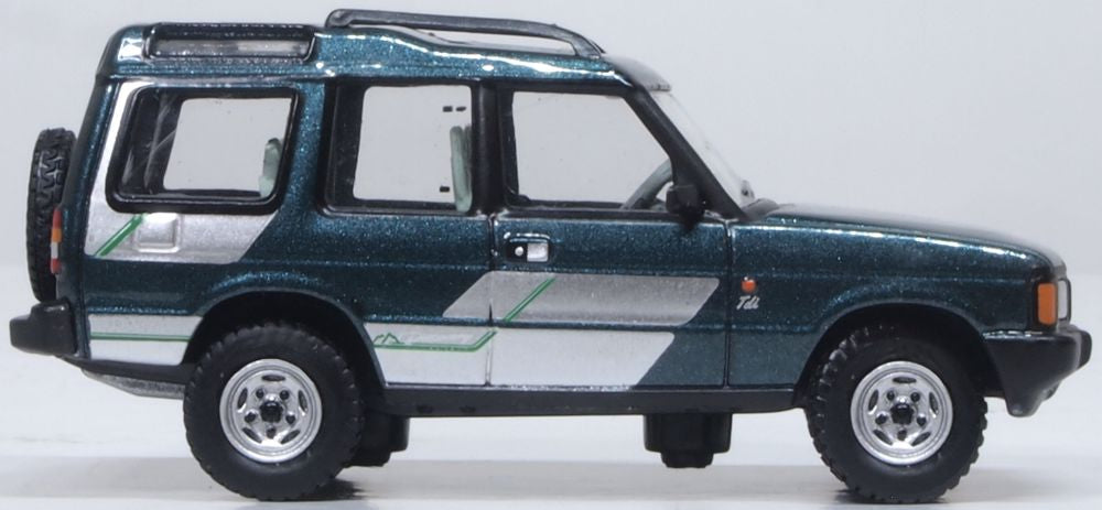Model of the Land Rover Discovery 1 Marseilles by Oxford at 1:76 scale.