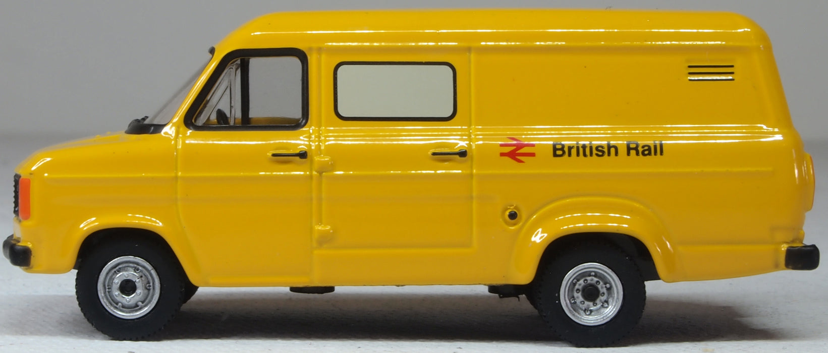 Oxford Diecast Ford Transit MK2 British Rail 1:76