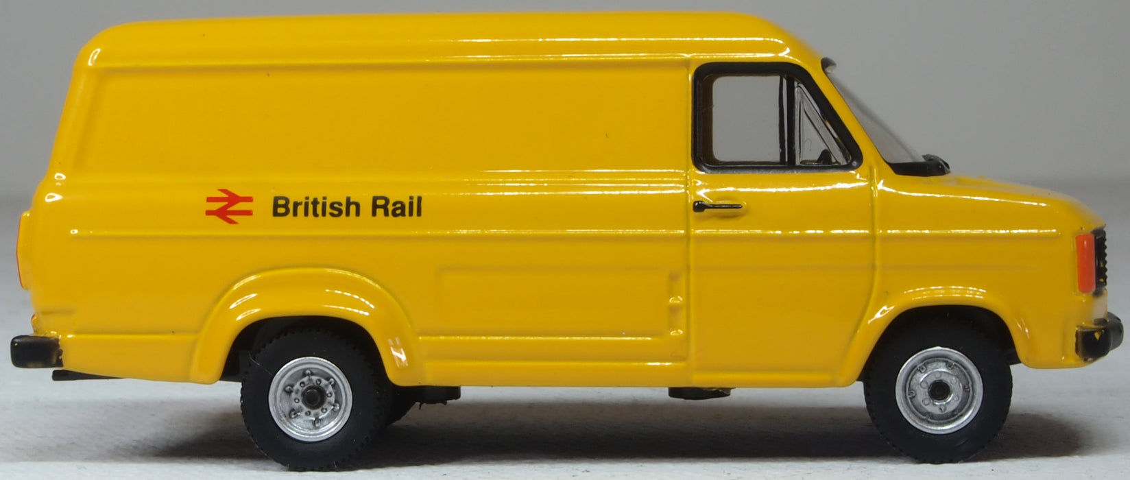 Oxford Diecast Ford Transit MK2 British Rail 1:76