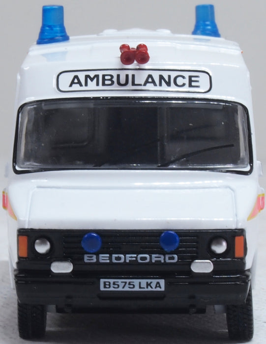 Oxford Diecast Bedford CF Hanlon Ambulance Merseyside Ambulance Service 1:76