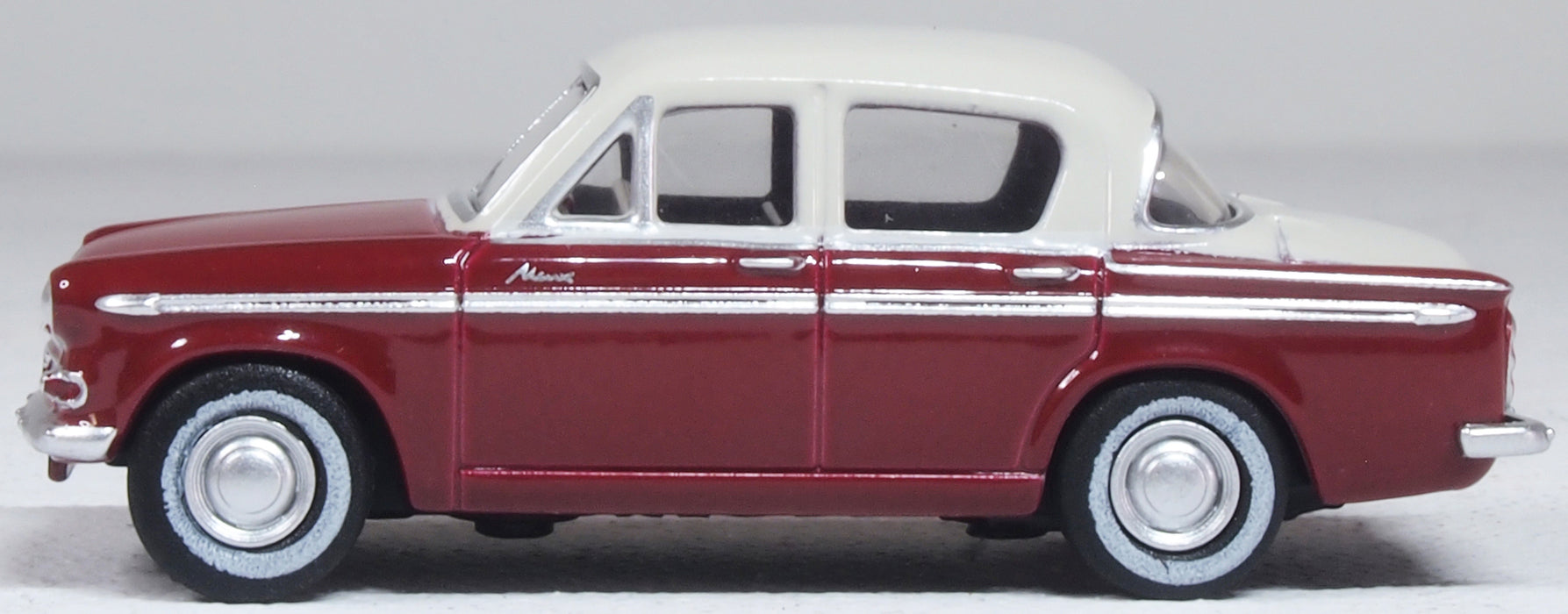 Oxford Diecast Hillman Minx MkIIIa Pippin Red/pearl Grey