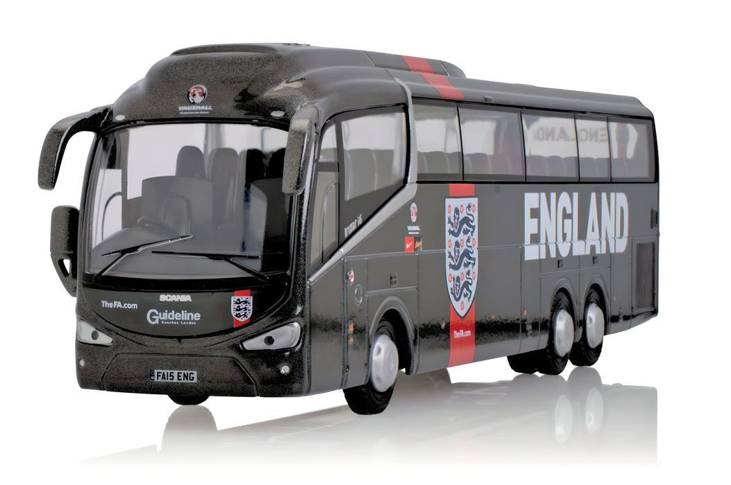 Oxford Diecast 76IR6005 England Football Team Coach 1:76 Scale Front