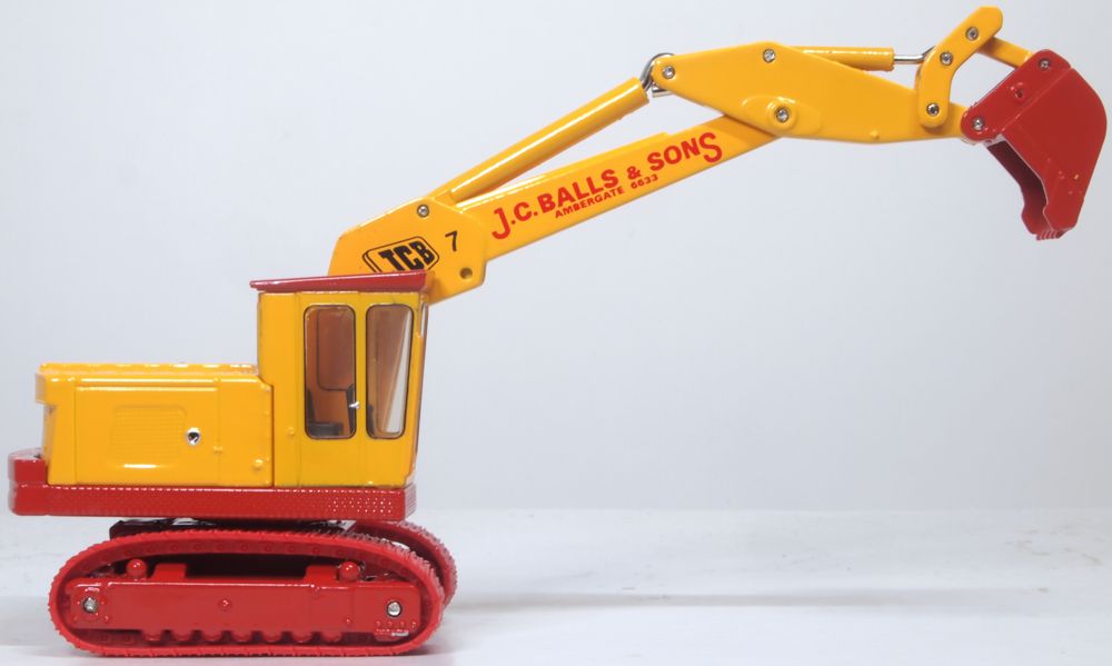 Oxford Diecast JCB 7 J C Balls & Sons 1:76
