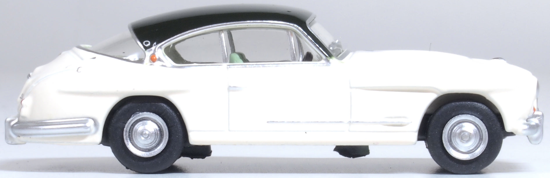 Oxford Diecast Jensen 541R OEW/Connaught Green