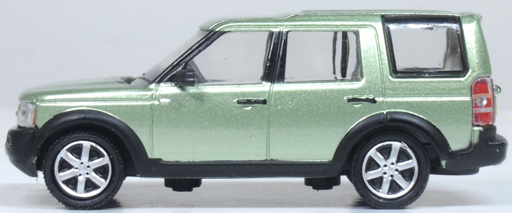 Model of the Land Rover Discovery 3 Vienna Green by Oxford at 1:76 scale.