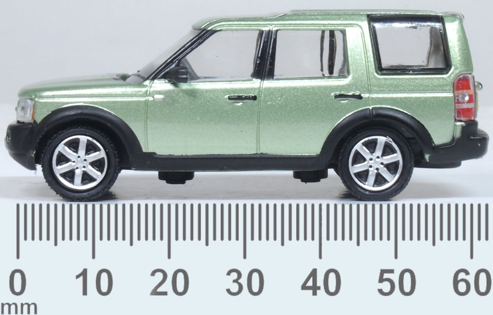 Model of the Land Rover Discovery 3 Vienna Green by Oxford at 1:76 scale.