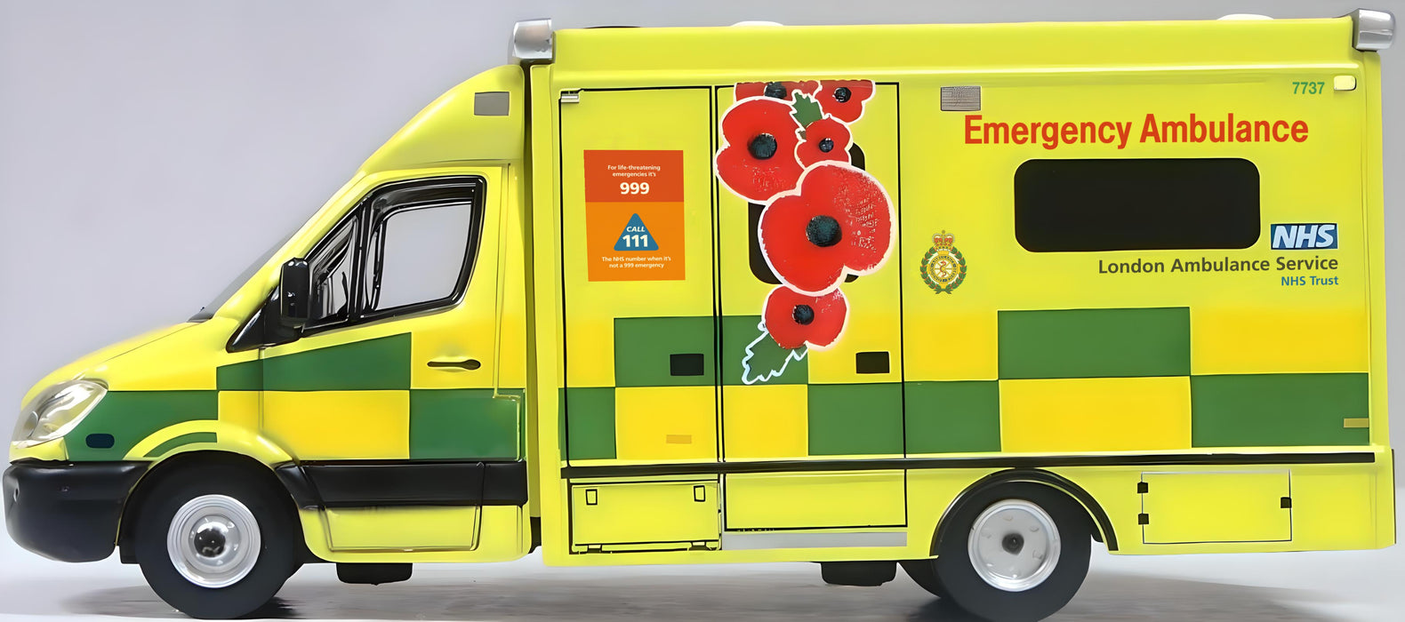 Oxford Diecast Mercedes Ambulance London Ambulance Service(Remembrance Day) Poppy Appeal 1:76 Scale Model Left