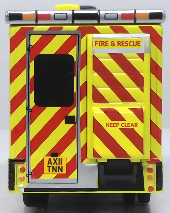 Oxford Diecast Bedfordshire Fire & Rescue Service Mercedes Support -1:76 scale rear