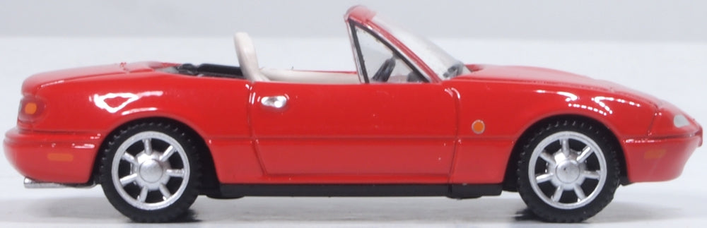 Oxford Diecast Mazda MX5 Mk1 (open) Classic Red