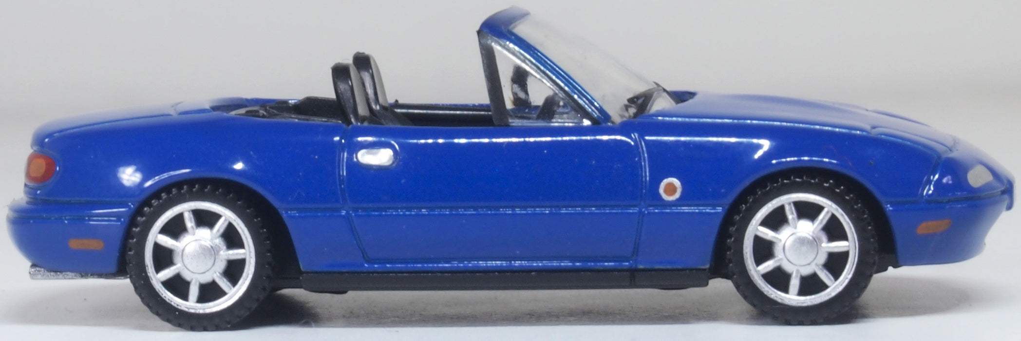 Oxford Diecast Mazda MX5 (Open) Mariner Blue 1:76