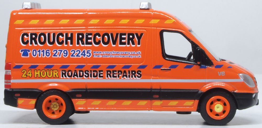 Model of the Mercedes Sprinter Van Crouch Recovery by Oxford at 1:76 scale.