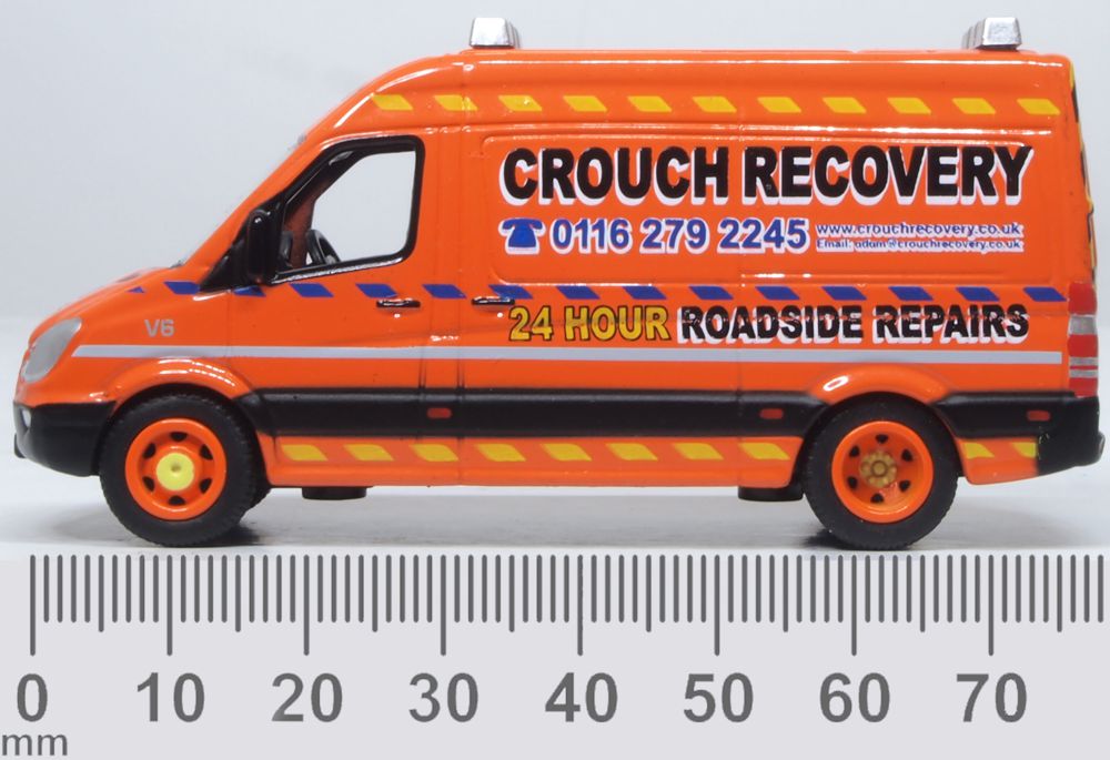 Model of the Mercedes Sprinter Van Crouch Recovery by Oxford at 1:76 scale.