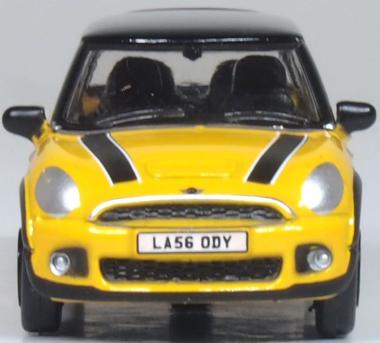 OXFORD DIECAST 1:76 Scale New Mini Yellow — Oxford Diecast
