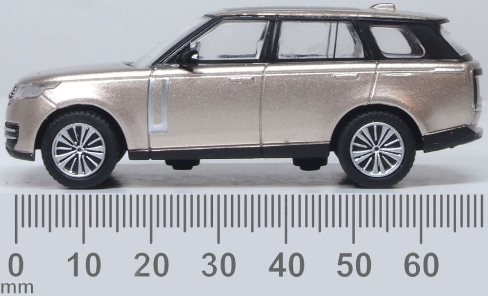 Oxford Diecast Range Rover L460 SWB 1st Edition Batumi Gold