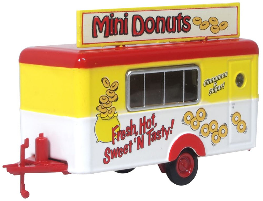 Model of the Mobile Trailer Mini Donuts by Oxford at 1:76 scale.