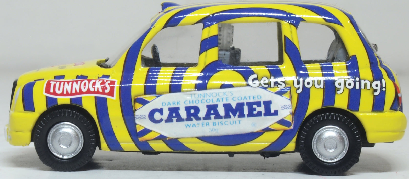Oxford Diecast TX4 Taxi Tunnocks 1:76