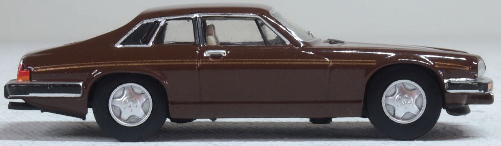 Oxford Diecast Jaguar XJS Grosvenor Brown 1:76