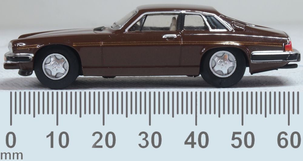 Oxford Diecast Jaguar XJS Grosvenor Brown 1:76