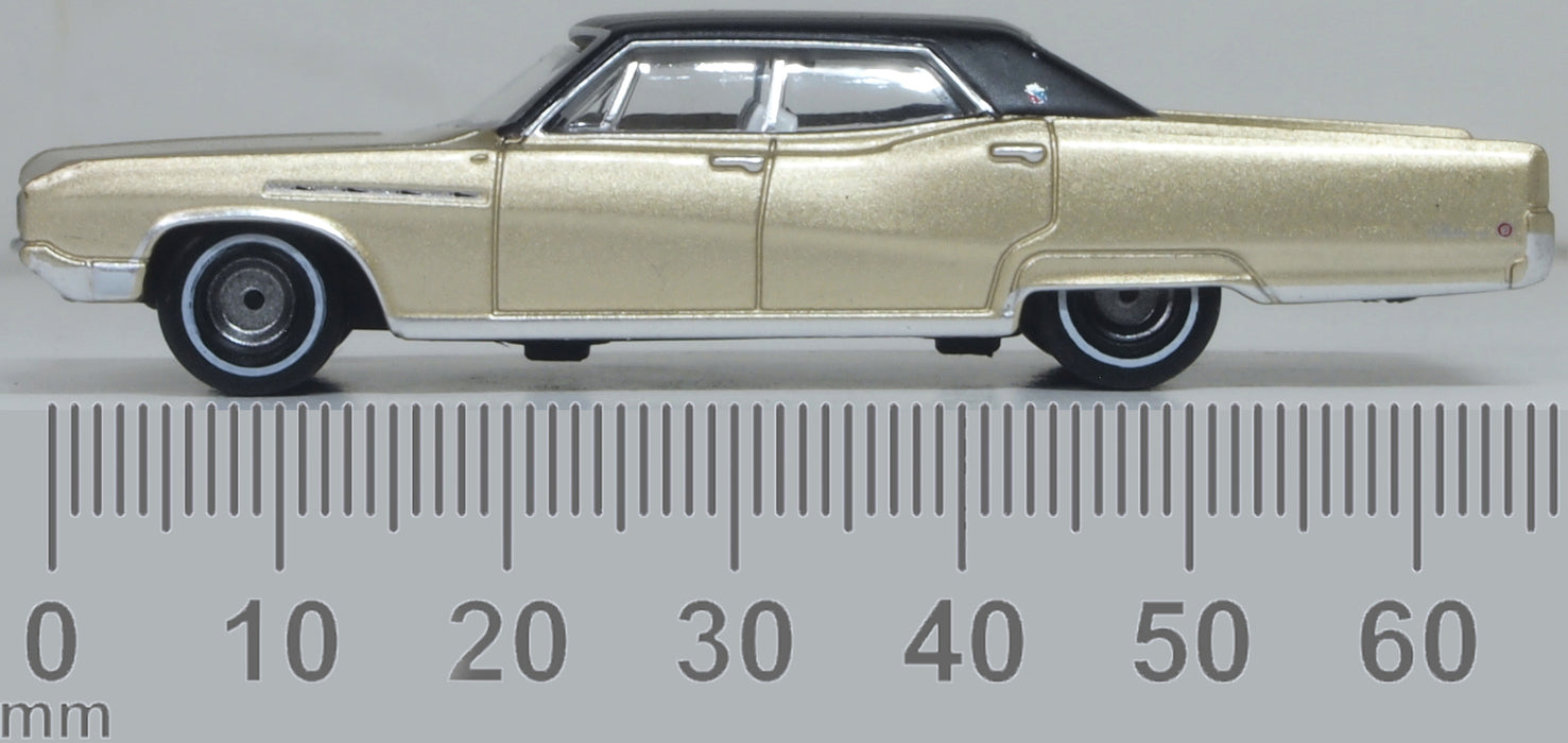 Oxford Diecast 1968 Buick Electra 225 Ivory Gold Mist/Black 1:87