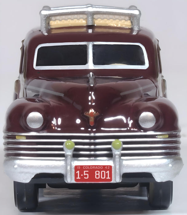 Oxford Diecast 1:87 scale Chrysler T & C Woody Wagon 1942 Regal Maroon Front