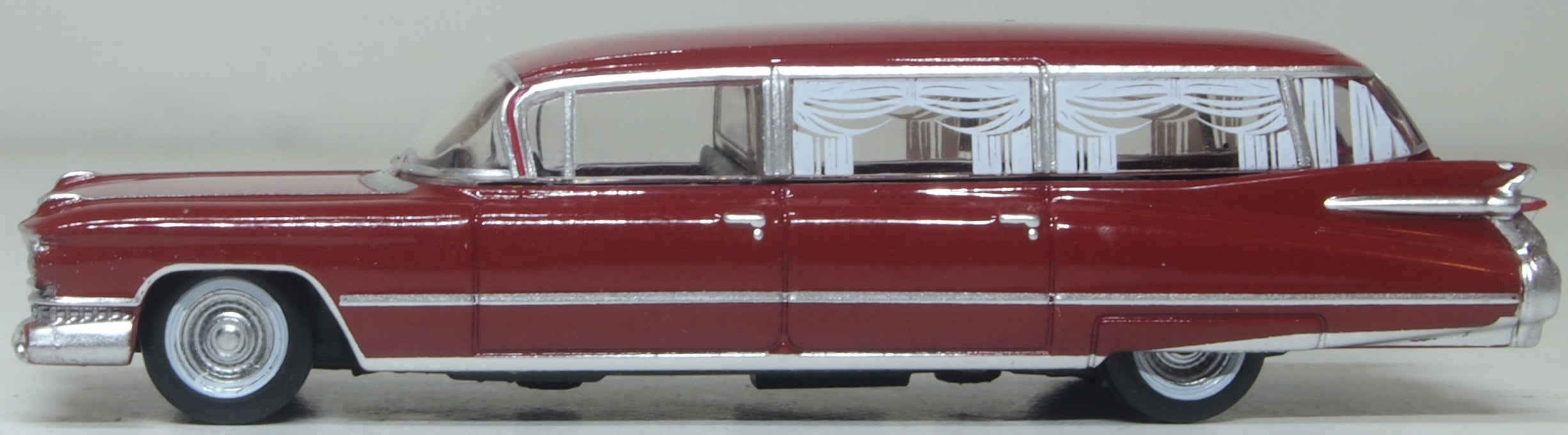 Oxford Diecast 1959 Cadillac Miller-Meteor Futura Limousine Seminole Red