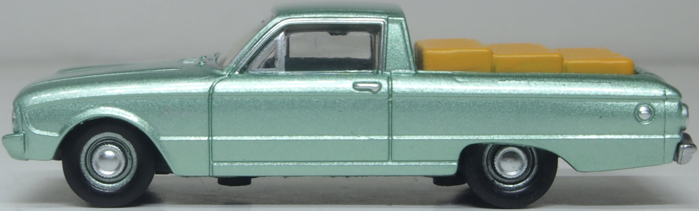 Oxford Diecast 1960 Ford Falcon Ranchero Meadowvale Green (Load) 1:87