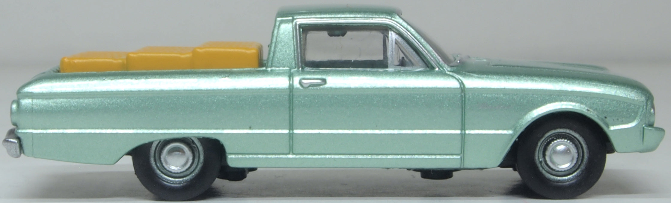 Oxford Diecast 1960 Ford Falcon Ranchero Meadowvale Green (Load) 1:87