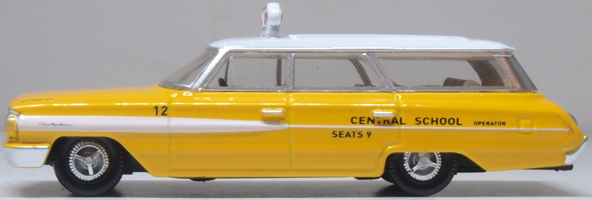 Oxford Diecast 1964 Ford Country Station Wagon  Central School Bus 1:87