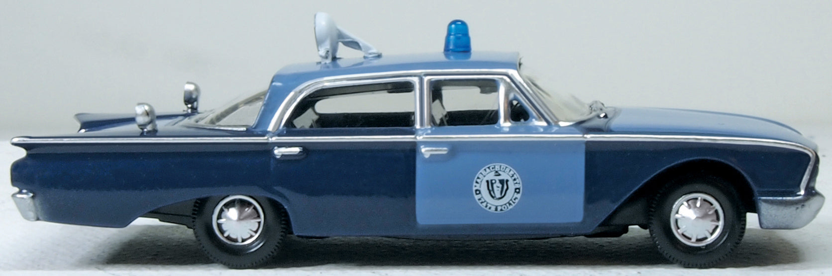 Oxford Diecast 1960 Ford Fairlane Sedan Massachusetts State Police Radar Car 1:87