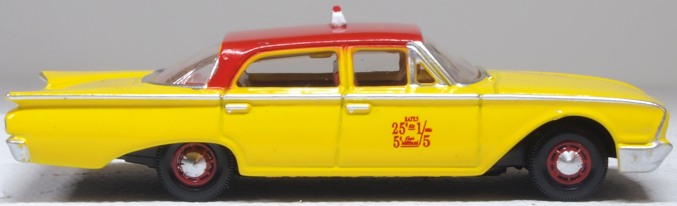 Oxford Diecast 1960 Ford Fairline Sedan NYC Taxi 1:87